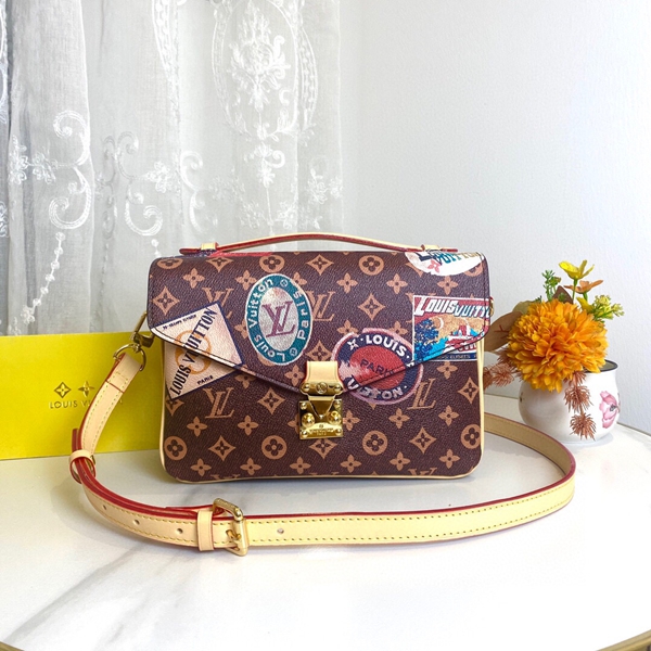 ルイヴィトンバッグ背面デザイン